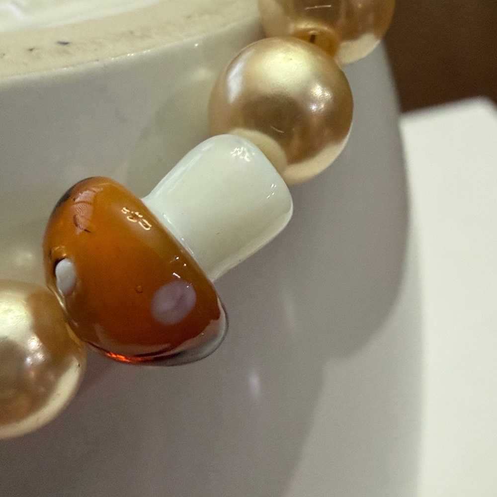 Anthropologie Pearl and Mushroom Beaded Charm Bracelet!!🔥🔥🔥 - Picture 16 of 16